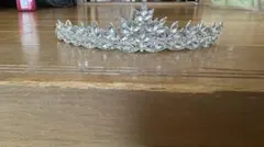 ティアラ　クリスタル装飾 シルバー
