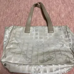 正規品　CHANEL ニュートラベルライン トートバッグ ベージュのサムネイル