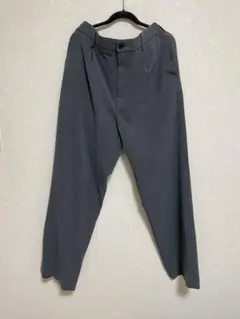 ユニクロ グレー スラックス プリーツ入り L