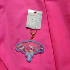 サンリオ　シナモロール　シャカシャカアクリルキーホルダー