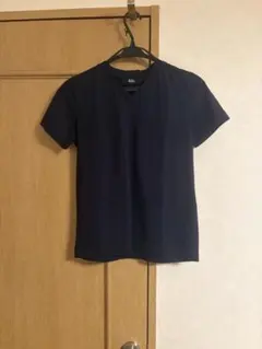 美品！THE RERACS Vネック 半袖 Tシャツ ネイビーのサムネイル