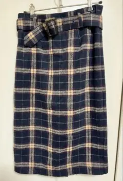 INGNI ネイビー　チェックタイトスカート