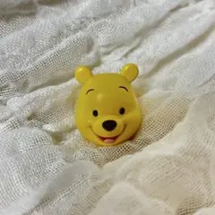 ディズニー　プーさん　指輪　リング　カプセルトイ　ガチャ