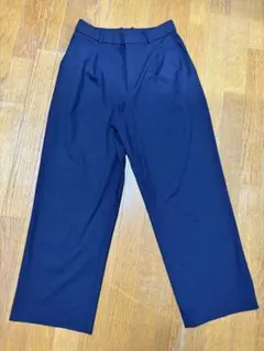 ユニクロ ネイビー スラックス Lサイズ