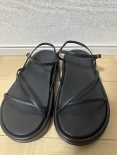 ODETTE E ODELE 厚底サンダル　ブラックのサムネイル