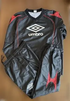 最終価格‼️ umbro ピステ黒/赤　セットアップ