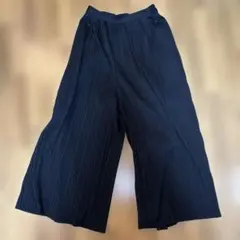 GU 黒 プリーツパンツ