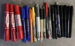 15本の多色筆記具セット