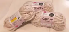 ダイソー毛糸　チャンキー　色番CK1ライトピンク3玉　ロット2つ有　'25年秋冬