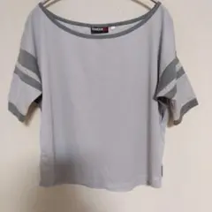 Reebok グレー Tシャツ