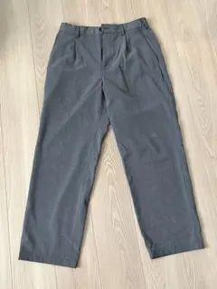 ユニクロ タックワイドパンツ グレー