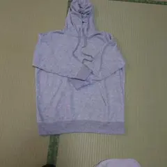 ユニクログレーパーカー