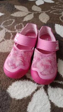 未使用品‼️New Balance ピンク サンダルシューズ 水陸両用✨