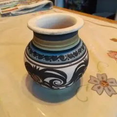 東南アジア製？装飾的な陶器花瓶