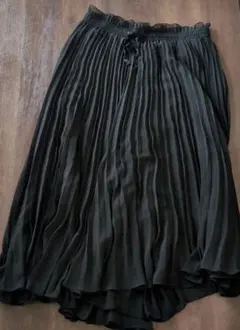 シフォン生地　ZARA ブラック アシンメトリー　プリーツパンツ