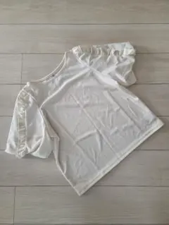 【未使用】しまむら 袖フリルチュニック　Tシャツ M オフホワイト