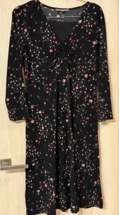 ローラアシュレイ　花柄　七分袖　ストレッチワンピース　ブラック　9号
