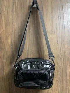 ブラックショルダーバッグ サコッシュ