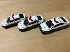 トミカ　スバルレガシィB4 パトカー3台まとめセットのサムネイル