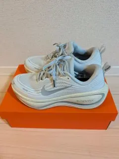NIKE VOMERO PLUS ナイキ ボメロプラス 26.5cm - メルカリ
