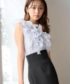 SNIDEL ノースリフリルブラウス