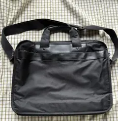 ビジネスバッグ　黒