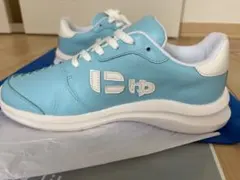 にゅスニーカー ライトブルー - メルカリ