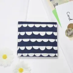 【mol】コンパクト★ シンプル二つ折り財布 北欧柄 nina-moln