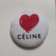 CÉLINE ハートモチーフ ピンバッジ