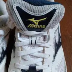 Mizuno バレーボールシューズ ホワイト/ネイビー 24.5cmのサムネイル