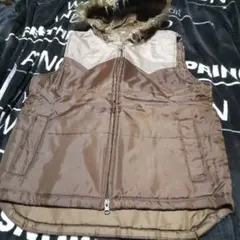 ブラウン ナイロンフードつきベスト Mサイズ ファー付き
