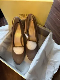 POOL SIDE ブラウン ストラップ付きパンプスのサムネイル