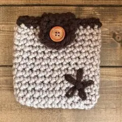あったかニットボタン留めポーチ （ベージュ 花）