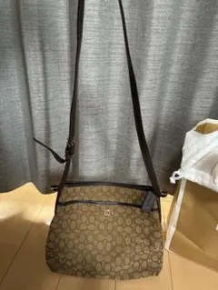 【美品】COACH コーチ シグネチャー ショルダーバッグ