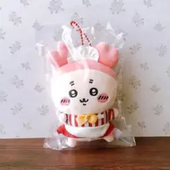 ちいかわ　ちいかわレストラン　ホール担当なマスコット　古本屋　カニちゃん