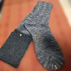 26)グレー系ストライプソックス