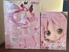 【セット売り】桜ミク 描き下ろしフィギュア2020ver. Qposketのサムネイル