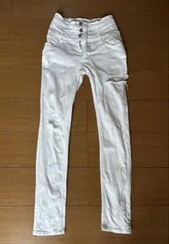 ホワイト スキニーデニム ハイウエスト ダメージ加工