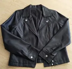 黒 ライダースジャケット