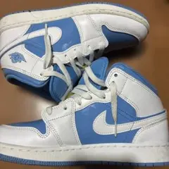 Nike エアジョーダン ミッド スニーカー