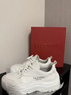 VALENTINO GARAVANI ホワイトスニーカーのサムネイル