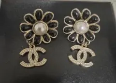 CHANEL フラワーモチーフ ピアス パール