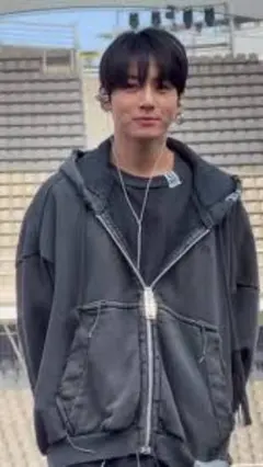 ましゅおれ様限定　MIHARA YASUHIRO Zip-up Hoodieのサムネイル