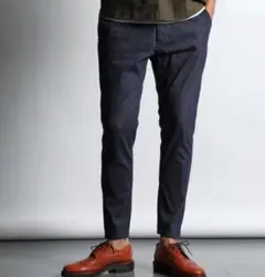 The Duffer 『ワンダーシェイプ』 テーパードスキニーパンツ