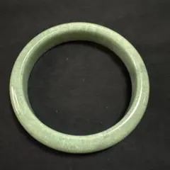 ミャンマー産 本翡翠 A貨 バングル 優しい 緑系 鑑別書付き 57.4 mm