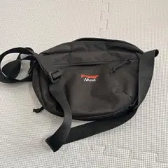 NANGA ブラック ボディバッグ
