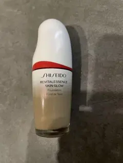 SHISEIDO REVITALESSENCE SKIN GLOW 330