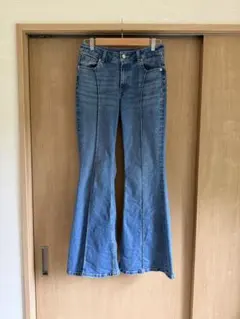 H&M DIVIDED フレアデニムパンツ ブルーのサムネイル