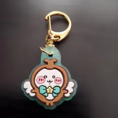 ちいかわ　カブトムシ　ラバーキーホルダー　まじかるちいかわ