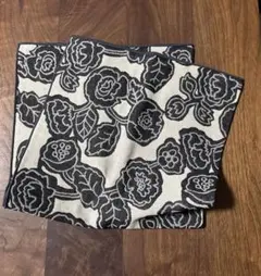 ATSUKO MATANO アツコマタノ　花大判ガーゼハンカチ　黒×ベージュ